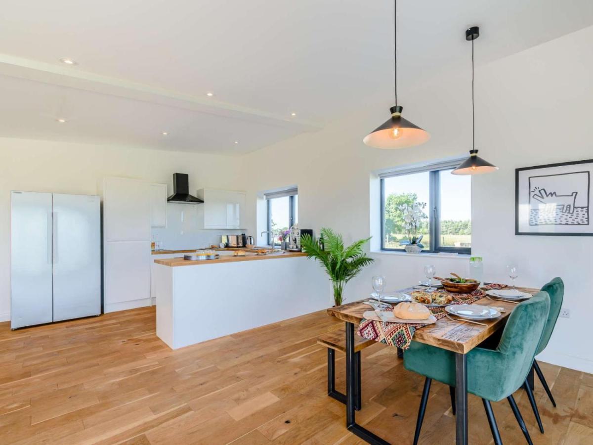 2-Bed Modern Bungalow - Outstanding Country Views Harrogate Dış mekan fotoğraf